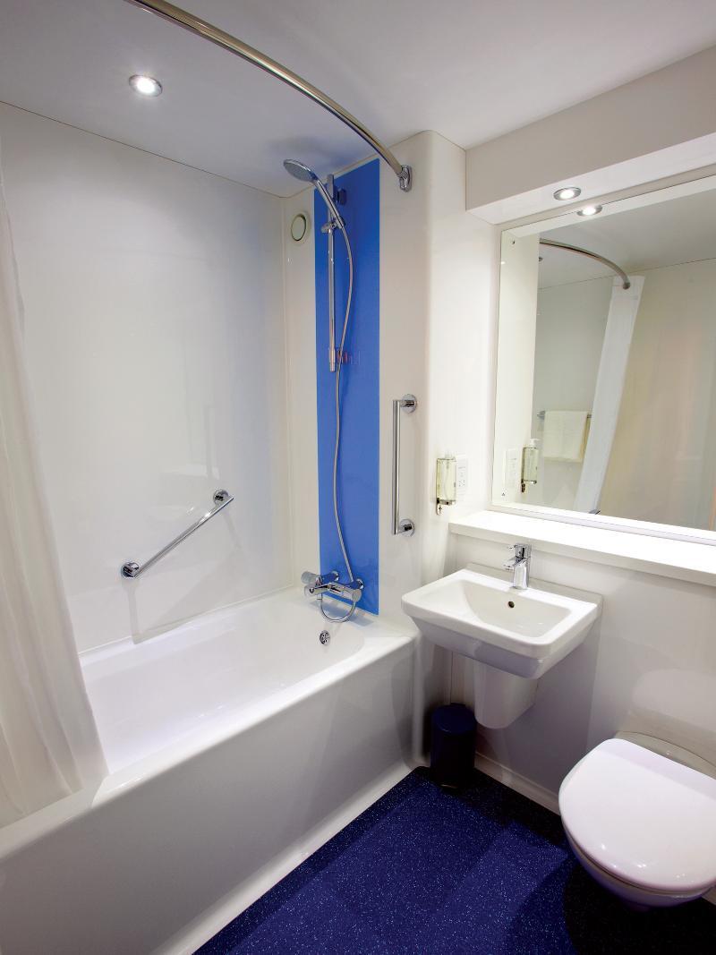 Travelodge Birmingham Yardley Buitenkant foto